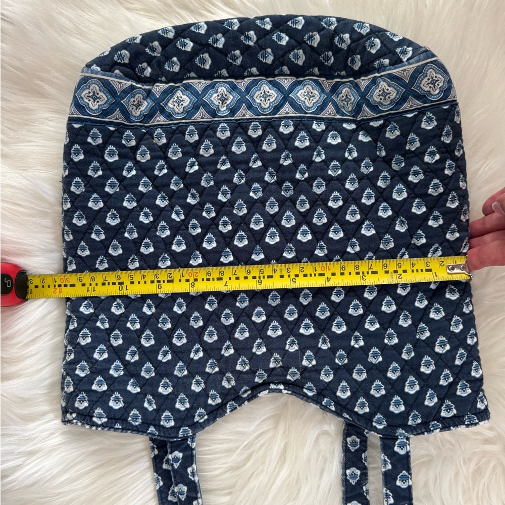 Vera Bradley Nantucket Navy
Blue Retired Hobo Handbag Tote
Bag Spring 2005 - Picture 4 of 13